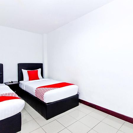 Super Oyo 321 Hotel D'Elegant Куала Лумпур Екстериор снимка