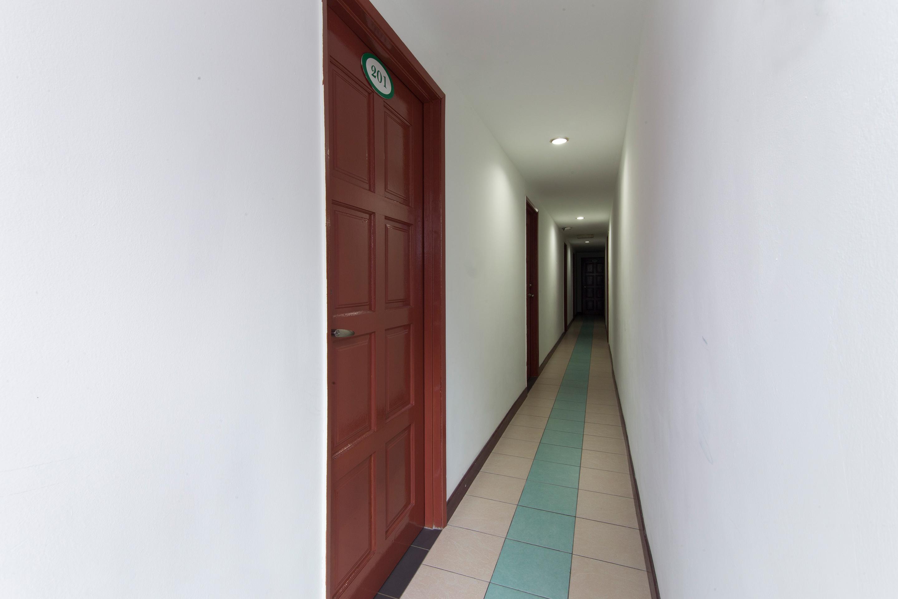 Super Oyo 321 Hotel D'Elegant Куала Лумпур Екстериор снимка