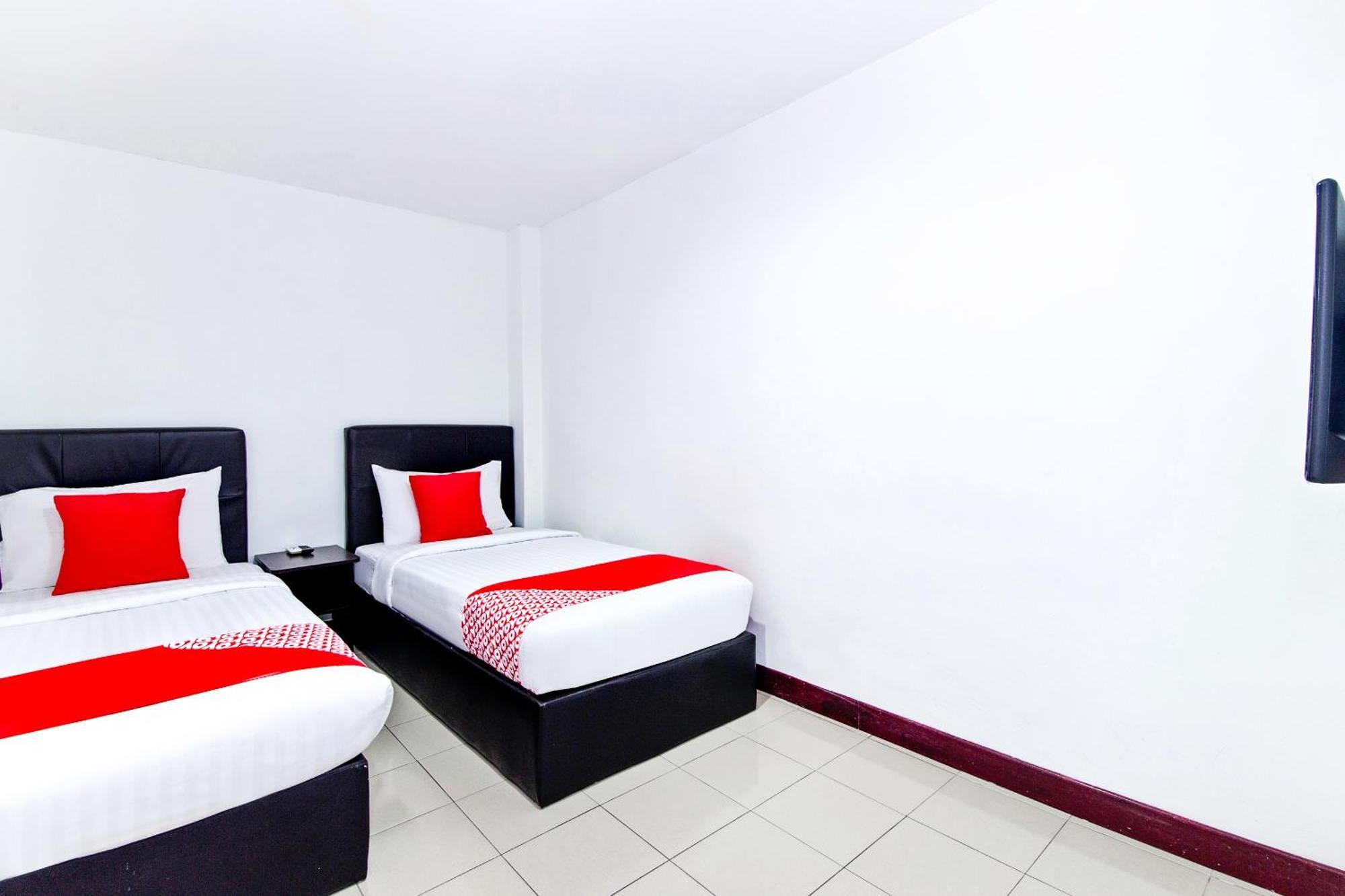 Super Oyo 321 Hotel D'Elegant Куала Лумпур Екстериор снимка